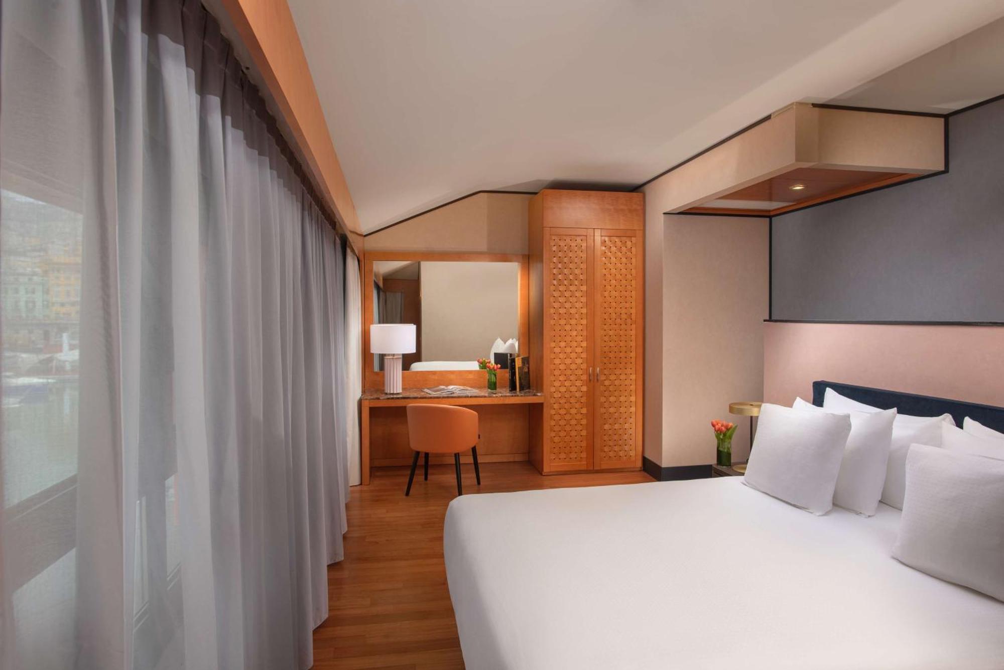 Suite with View,1697795545:JPEG